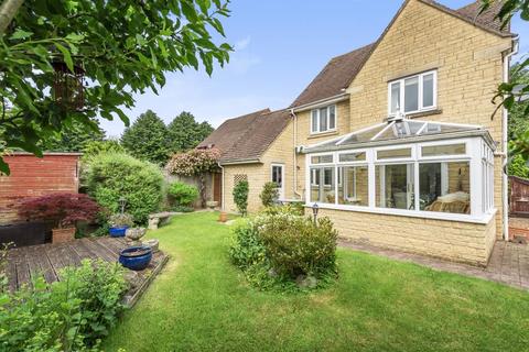 14 Edington Road, Witney, OX28 5YU