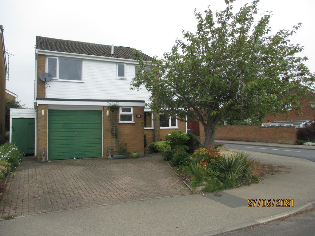 Welland Way, Oakham LE15 3 bed detached house £850 pcm (£196 pw)