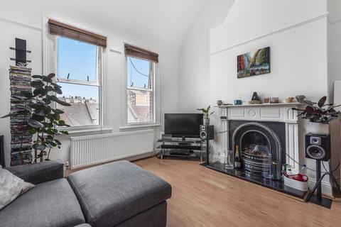 24 Bavent Road, London, SE5 9RY
