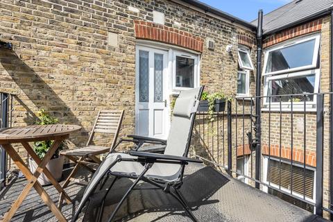 24 Bavent Road, London, SE5 9RY