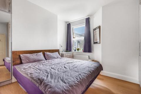 24 Bavent Road, London, SE5 9RY