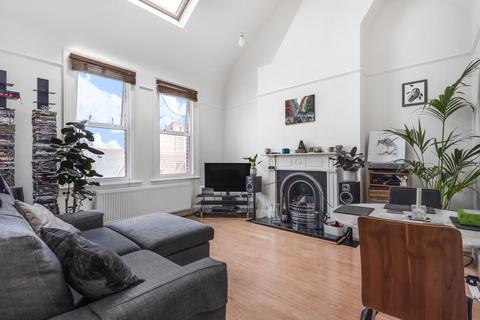 24 Bavent Road, London, SE5 9RY