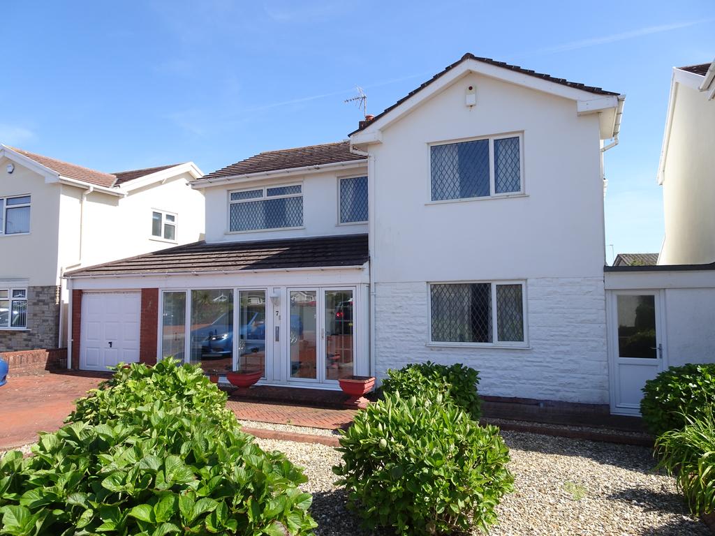 KITTIWAKE CLOSE, REST BAY, PORTHCAWL, CF36 3UU 4 bed detached house £