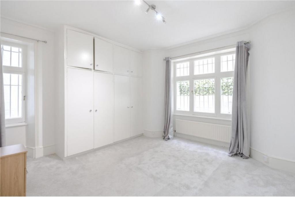 Hyde Park Mansions Cabbell Street Marylebone NW1 2 bed flat £1,950