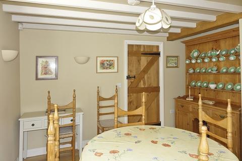 Ty Saer Coed Hillside Road, Llangattock, Crickhowell, NP8 1HU