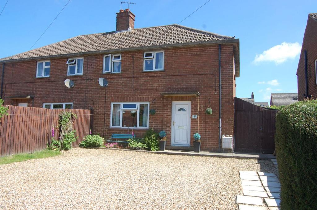 Elizabeth Road, West Haddon, Northampton NN6 7AF 3 bed semidetached