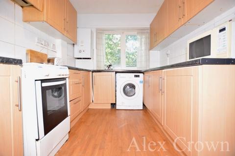 4 bedroom flat to rent, Grimthorpe House, Percival Street, Angel