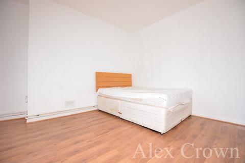 4 bedroom flat to rent, Grimthorpe House, Percival Street, Angel