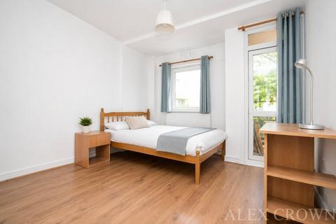 5 bedroom flat to rent, Grimthorpe House, Percival Street, Angel