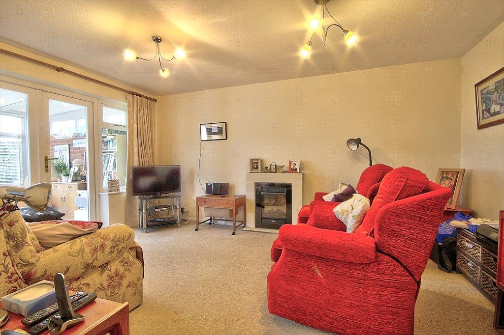 Lingfield Road, Evesham, WR11 2 bed bungalow £239,950