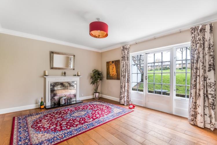 John Spencer Square Islington N1 2 bed apartment £2,135 pcm (£493 pw)