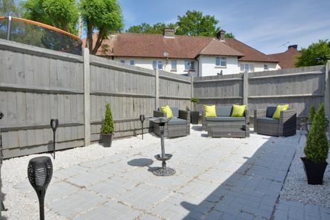 5 Harcourt Way, South Godstone, Godstone, RH9 8HS
