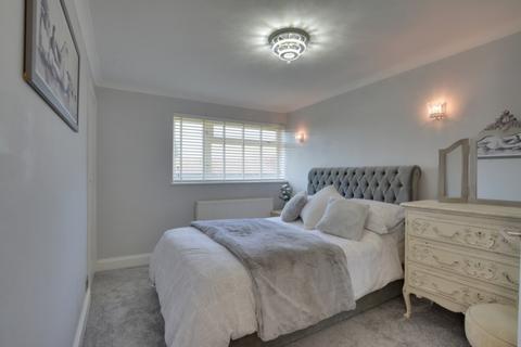 5 Harcourt Way, South Godstone, Godstone, RH9 8HS