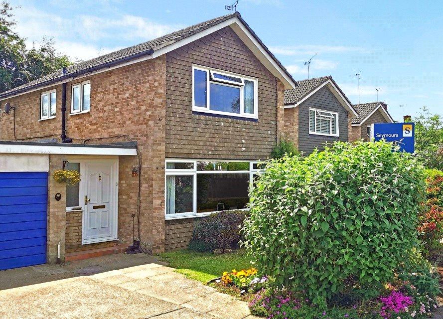 Send Marsh, Ripley, Surrey, GU23 3 bed link detached house £575,000