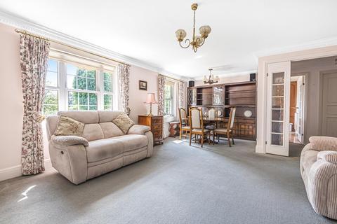 7 Burleigh Park, Cobham, KT11 2DU
