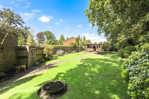 7 Burleigh Park, Cobham, KT11 2DU