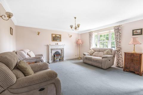 7 Burleigh Park, Cobham, KT11 2DU