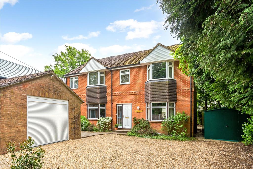 Beech Hill, Headley Down, Bordon, Hampshire, GU35 4 bed detached house