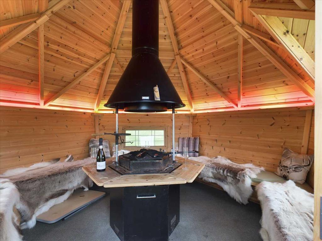Entertaining Hut