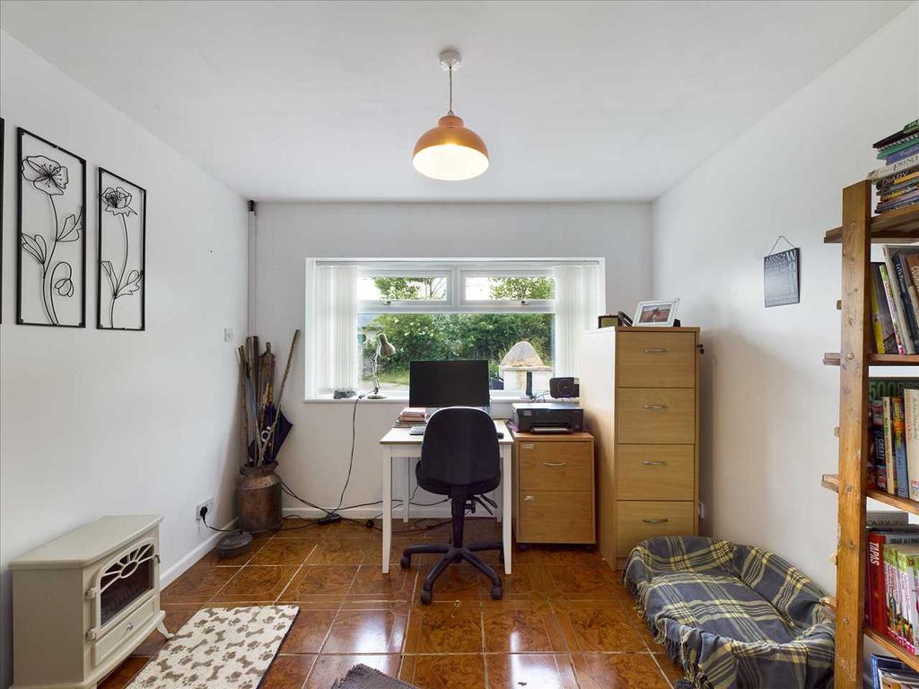 Bedroom 4 /Office