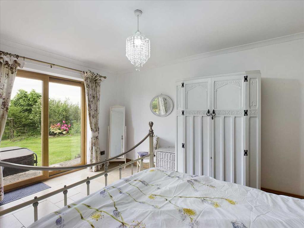 Main Bedroom En