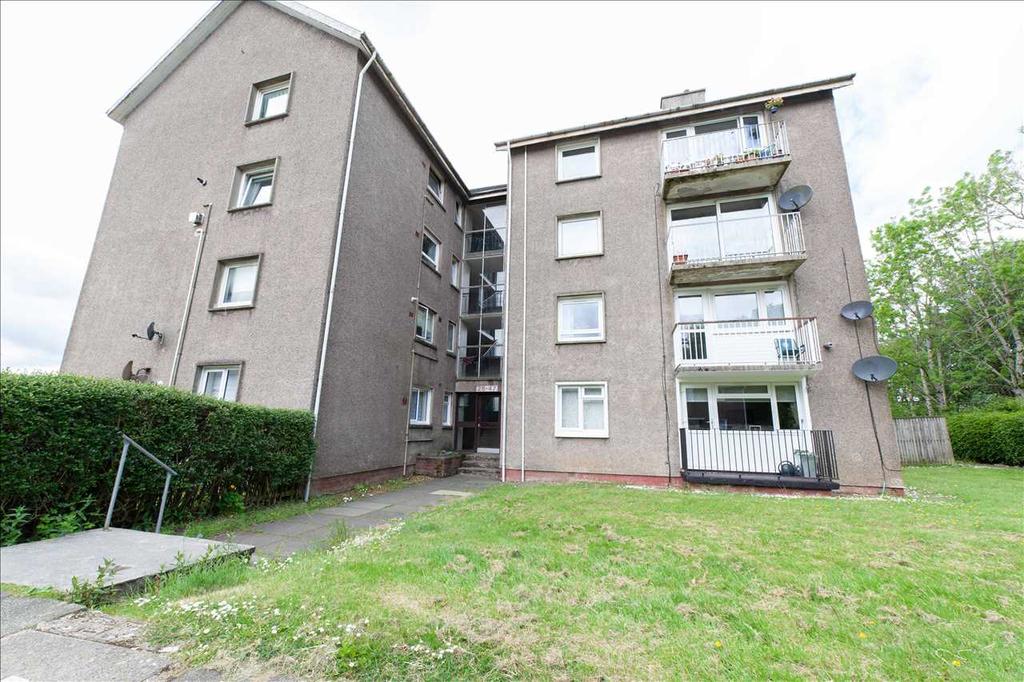 Semphill Gardens, East Kilbride 2 bed apartment £72,000