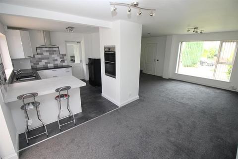 17 Brookmead, Thornbury, Bristol, BS35 2XG