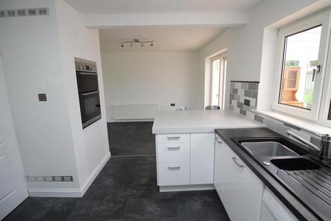17 Brookmead, Thornbury, Bristol, BS35 2XG