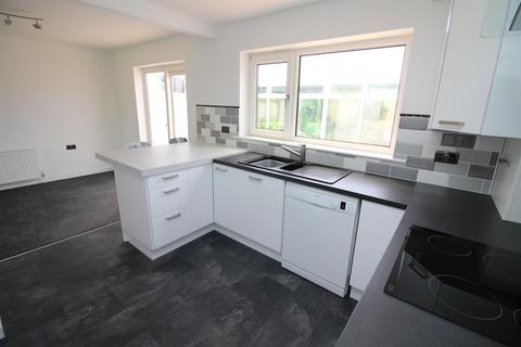 17 Brookmead, Thornbury, Bristol, BS35 2XG