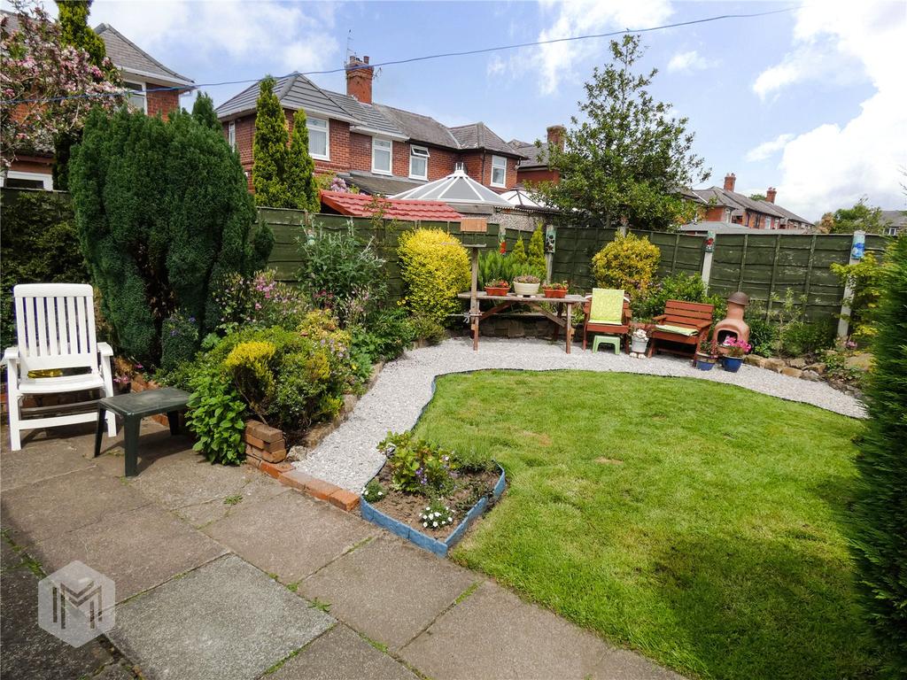 Prestwich Avenue, Leigh, WN7 3 bed semidetached house £150,000