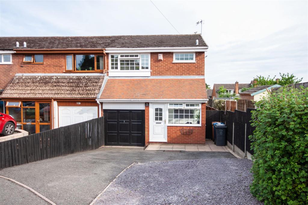 Manor Rise, Burntwood, WS7 4TR 3 bed end of terrace house £170,000