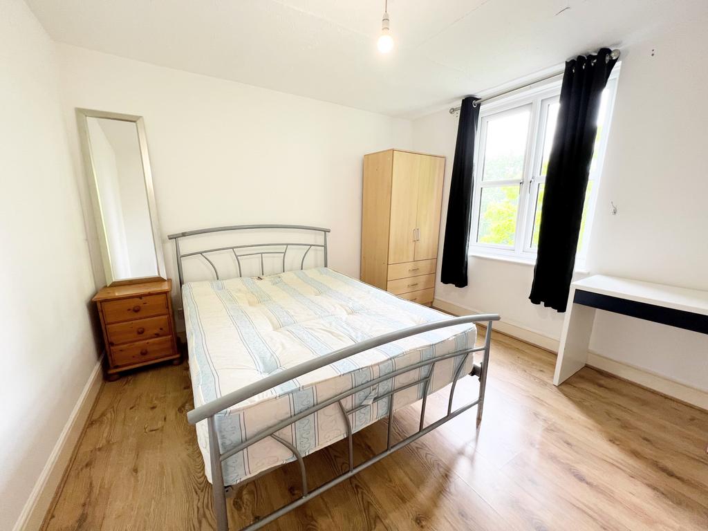 Apartment in New Cross - View 5