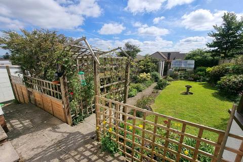 4 Highfield, Northam, Bideford, EX39 1BB