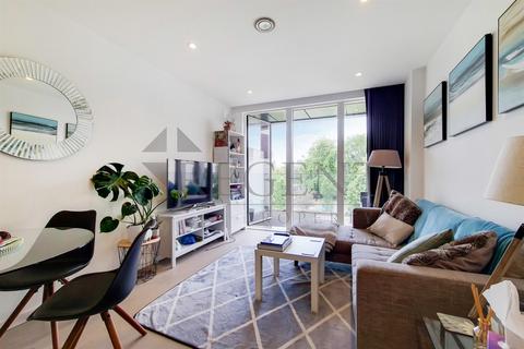1 bedroom apartment to rent, Brandon House, Hilary Mews, SE1