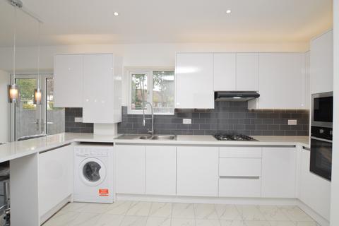 42 The Knole, London, SE9 3DR