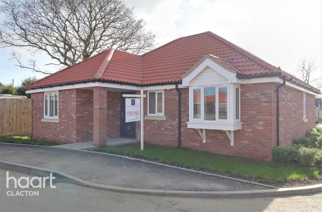 Thorpe Road, ClactononSea 3 bed detached bungalow £330,000