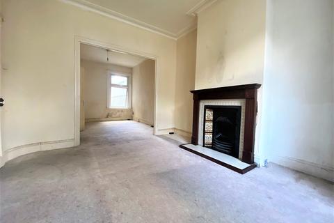 152 Third Avenue, London, E12 6DT