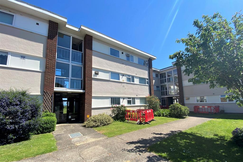 Lord Warden Avenue, Walmer, CT14 2 bed flat £279,950