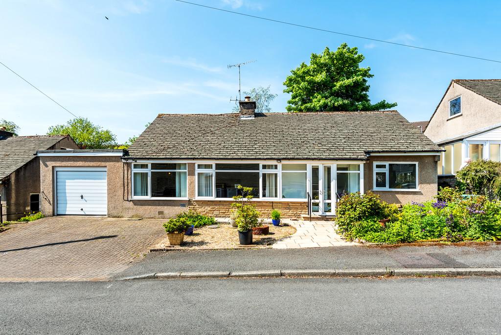 4 Lune Close, Kirkby Lonsdale... 3 bed detached bungalow £370,000