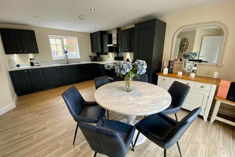 8 Hawthorn Grove, Hunsingore, Wetherby, LS22 5FA