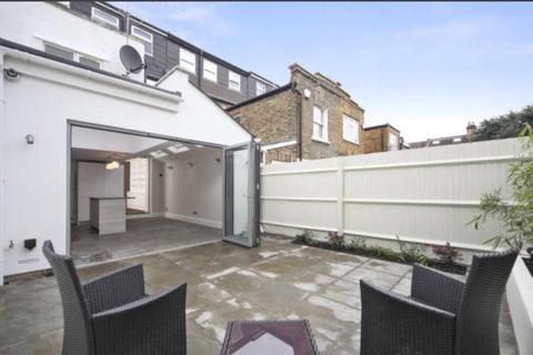 4 bedroom terraced house to rent, Swanscombe Road, London, W4