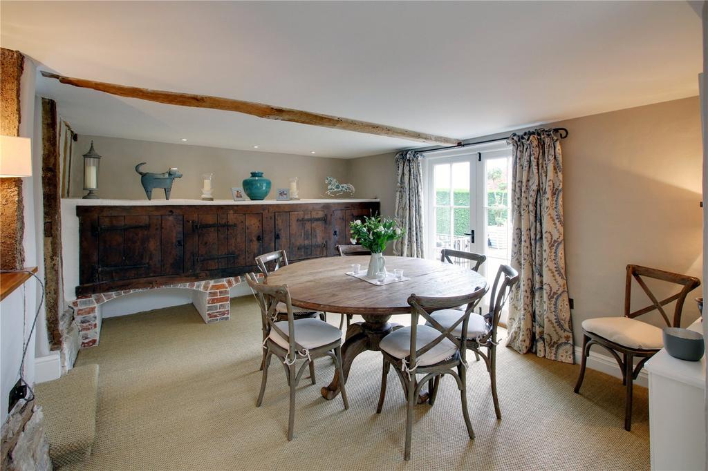 Breakfast Room