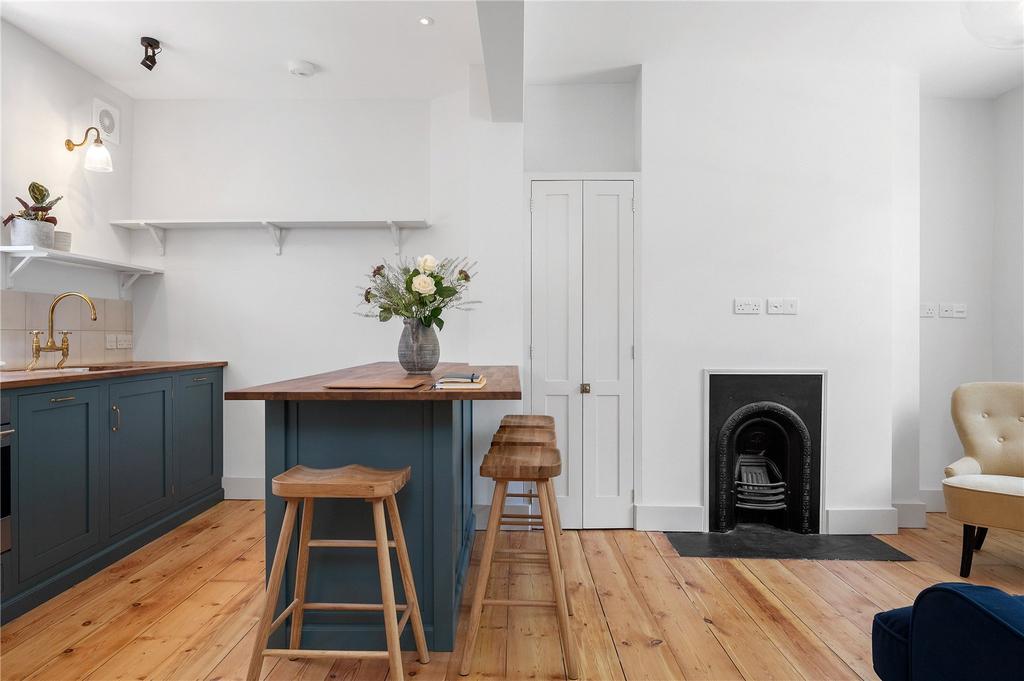 Kitchen/Reception