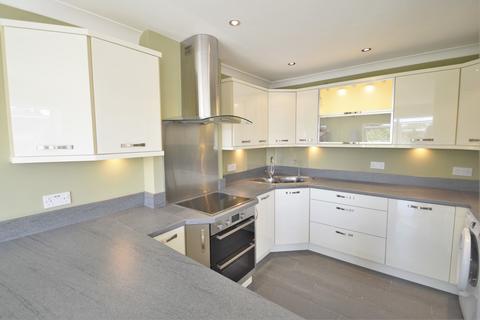 3 bedroom apartment to rent, Addlestone