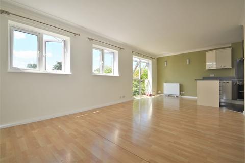 3 bedroom apartment to rent, Addlestone