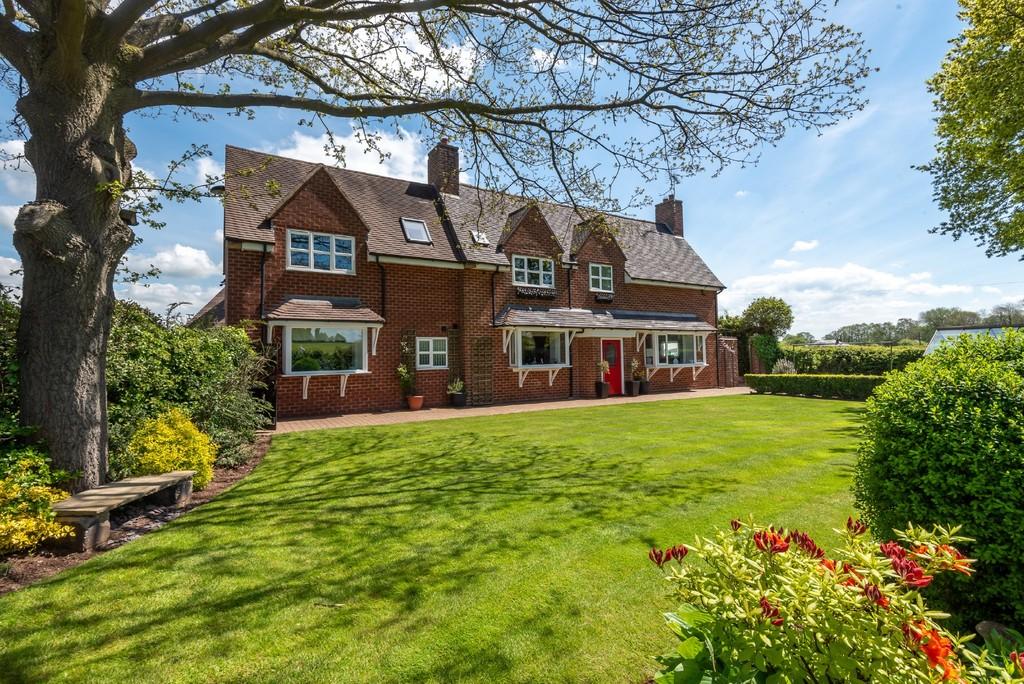 Stafford Road, AstonbyStone, Stone, Stafford 5 bed detached house for
