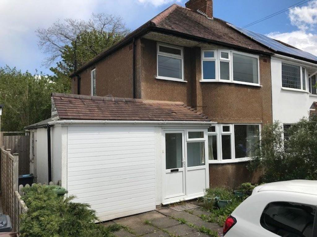 Fabian Crescent, Shirley 3 bed semidetached house £300,000