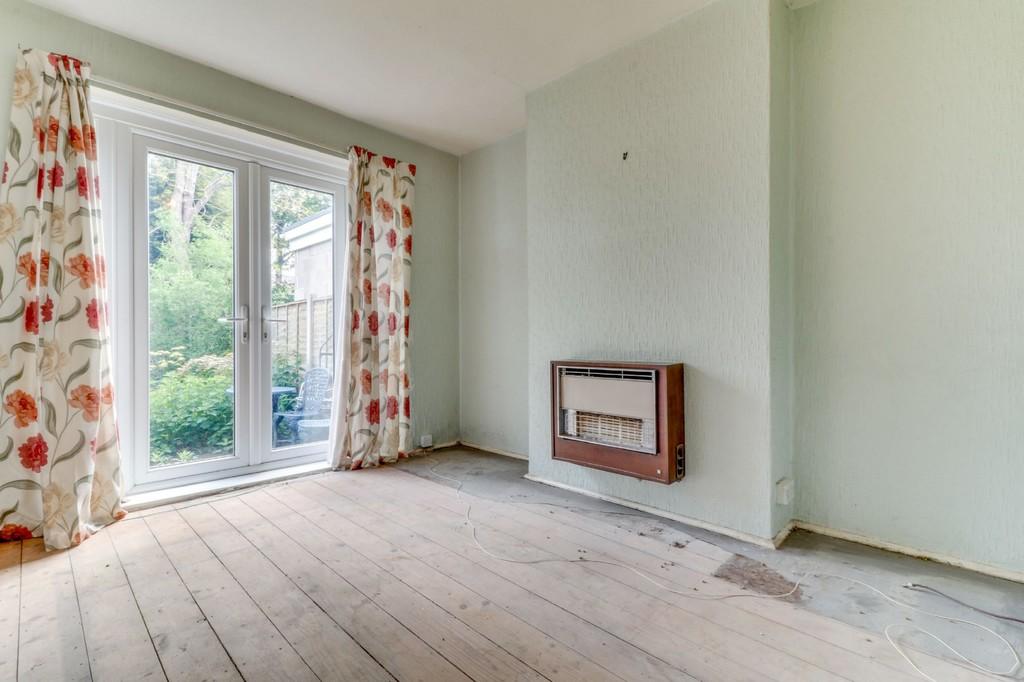 Fabian Crescent, Shirley 3 bed semidetached house £300,000