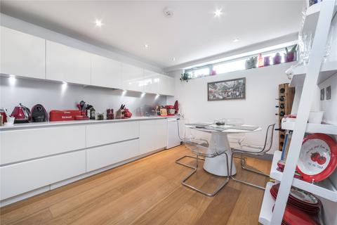 2 Waterfront Mews, London, N1 7FE