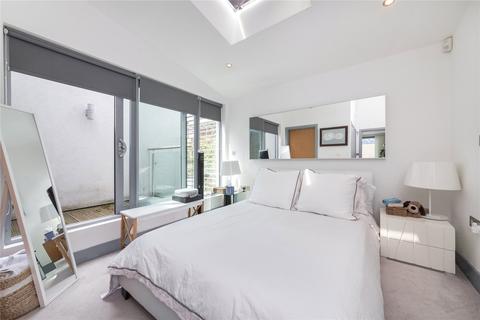 2 Waterfront Mews, London, N1 7FE